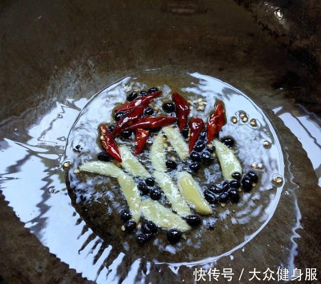 超级|香干炒蒜苗,鲜香入味,超级下饭