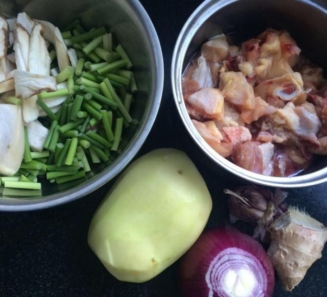 鸡块|鸡块盐炖时蔬，荤素搭配，营养均衡，有这一道菜就够了