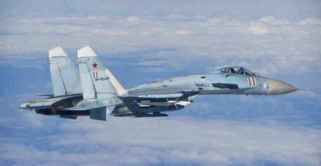 反击|美轰炸机越过红线,俄战机反击被指侵犯,俄:全程遵守规则