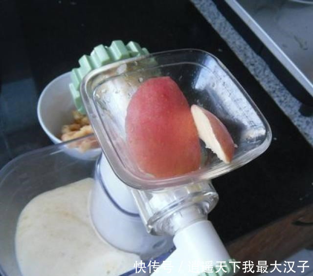 氧化|苹果汁,超简单的苹果汁,味道清甜,还不会氧化哦!