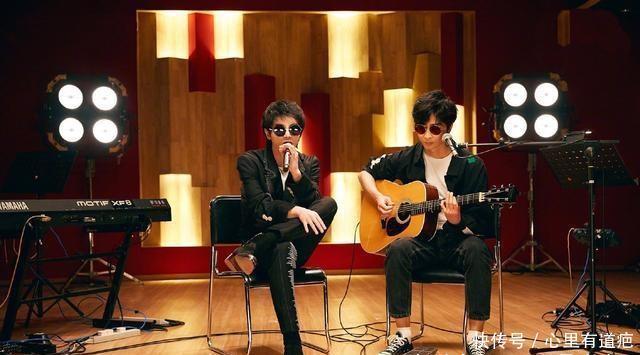 音乐|华晨宇在《歌手》和左立共同表演不插电《荒野魂斗罗》,名场面