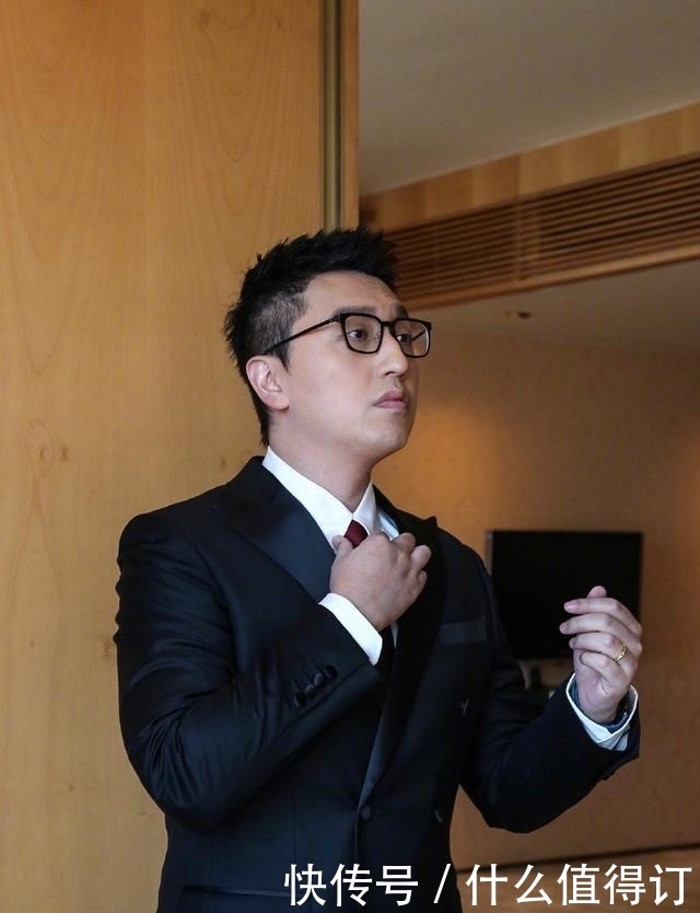  破裂|“主持一哥”华少血管“破裂”, 暴瘦30斤：“废掉”一个人, 就让他忙到透支？