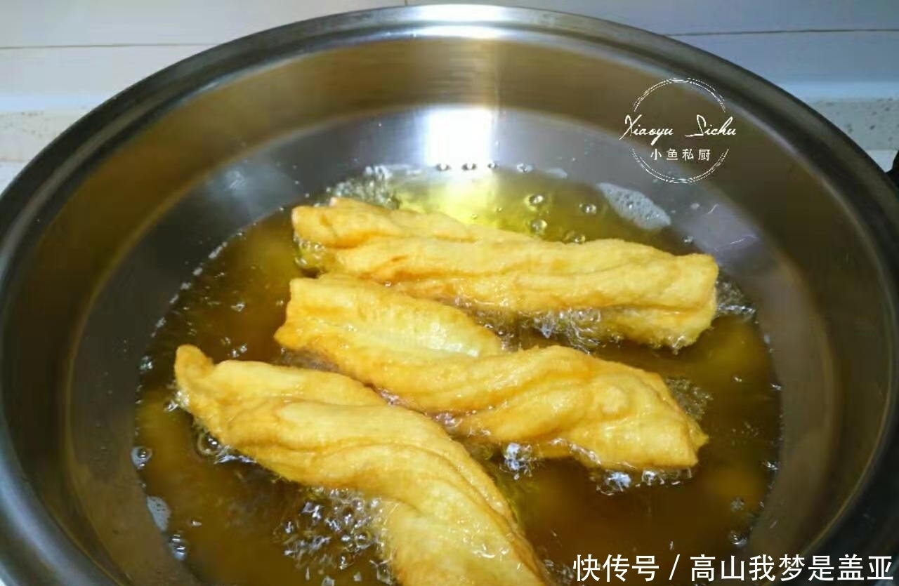 发酵|家里有面粉吗?跟我一起做油条吧,不用泡打粉,零难度,一次成功