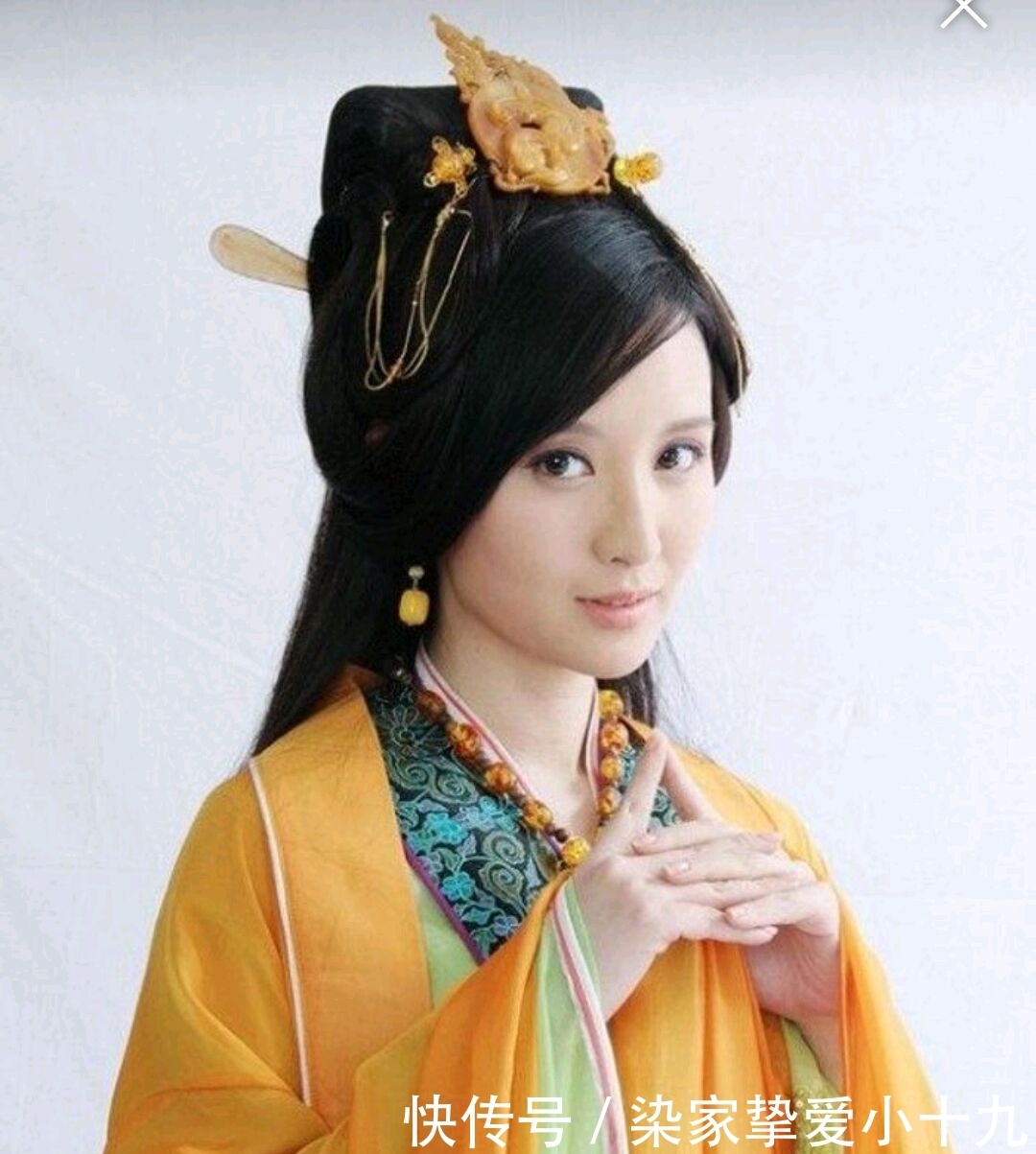  白冰|《神话》姐妹白冰、张萌和金莎重聚，金莎姐姐吕雉去哪儿了