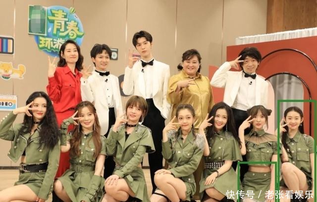 张艺凡|穿短裙蹲地不方便硬糖少女做示范,张艺凡失望,郑乃馨看懵导演