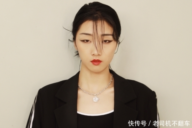 霸占|潜力艺人排行大洗牌:范丞丞掉出前三,榜首连续霸占热搜!