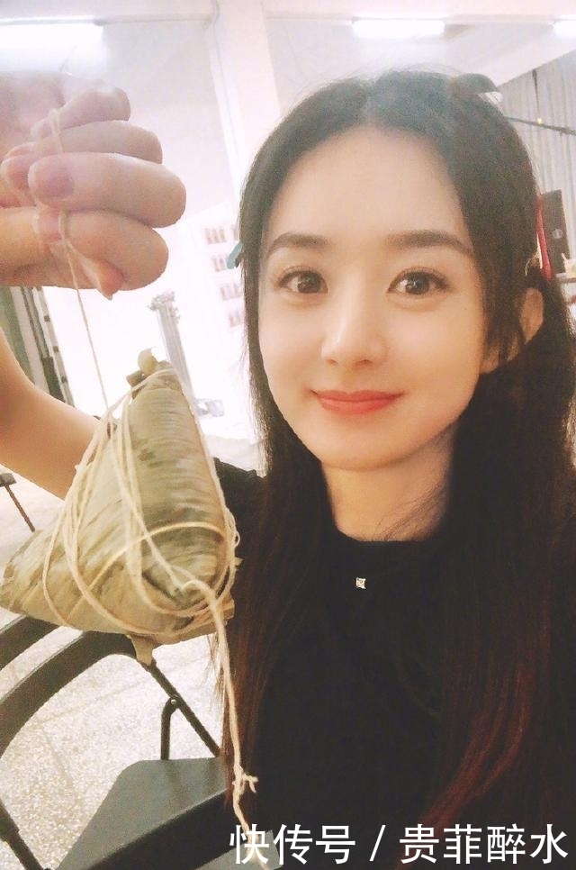 晓明哥|《中餐厅》路透,赵丽颖和黄晓明抢活干,张亮老了很多