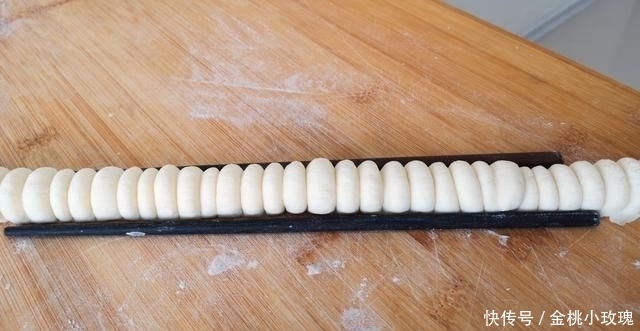  做法|漂亮馒头的做法，筷子一压在一卷，香甜松软，比做普通馒头还简单
