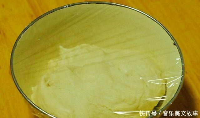 水煎包都|简单一招,让一锅水煎包两边焦黄,饭馆不一定做得到