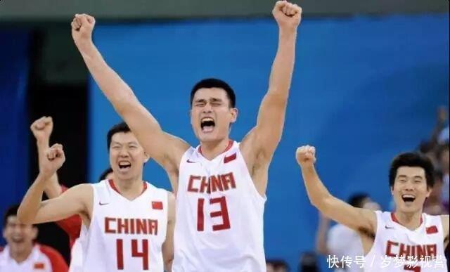 节目|鲁豫逼问姚明:跟中国人说话还用英语?姚明一句话直接噎死鲁豫!