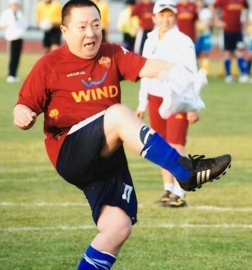 央视|央视主持董浩:曾2次被下病危通知书,现64岁在乡下旧屋吃面条