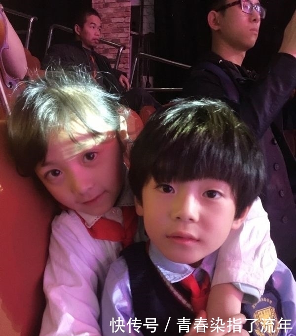 小苹果|还记得《一年级·小学季》的小苹果安淇尔吗?她现在长这样了