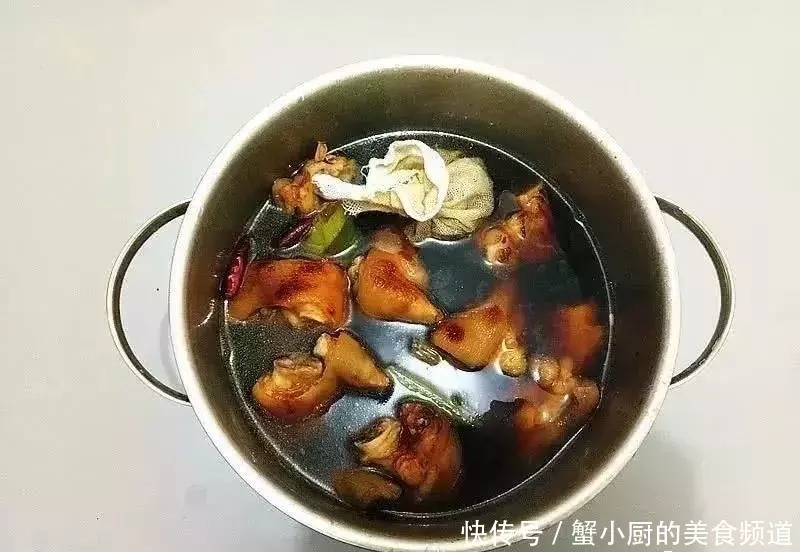 好吃|啤酒焖猪蹄,好吃不腻,吃的连汤汁都不剩!