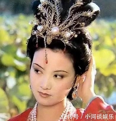  鸡油|红楼梦: 王熙凤吃的鸡油卷都暗藏玄机, 暗示她为何生不出儿子