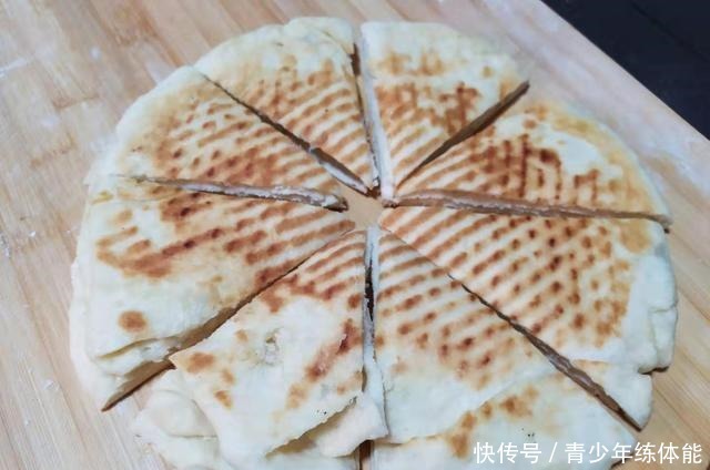 诱人|自制发面千层饼,外焦里软,诱人食欲!