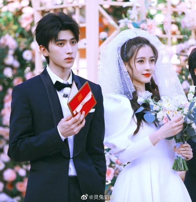  牛仔|又一对非官方认证CP蔡徐坤baby同框“奔跑吧”，俊男美女超养眼