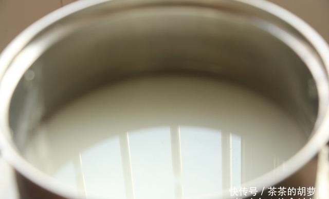 简单|月饼必不可少的转化糖浆,3种食材就搞定,做法简单,健康无添加