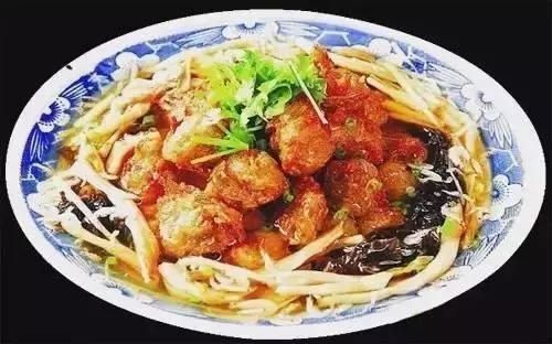 青椒|油焖青椒，酸汤绿豆丸，肉末炖粉条，五香肉焖土豆的做法