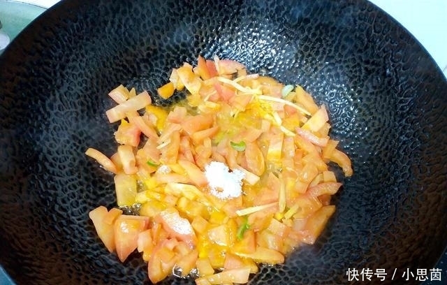 番茄|天越冷,越该吃这道菜,每天炒一盘,清香脆嫩,清热去火肠道爽