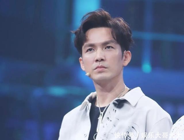 上身|王一博潮流裤子穿上身,网友直呼辣眼睛,比同场明星丑太多