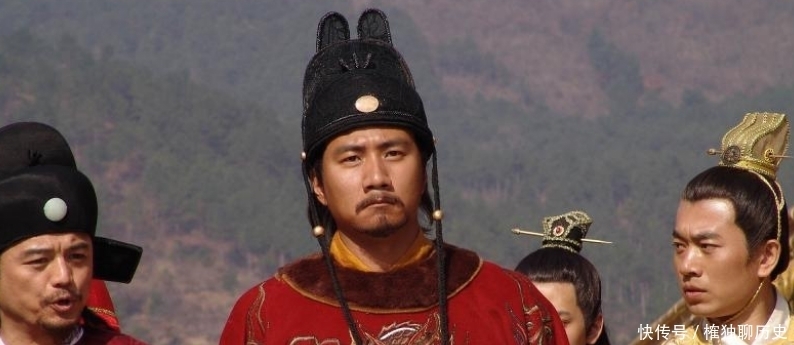 穿烂|大臣穿烂衣服工作,朱元璋:这是个好官,刘伯温:此人该杀