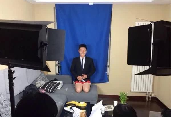 私下|央视主持人幕后被拍,私下的他们毫无正经可言,你能想到