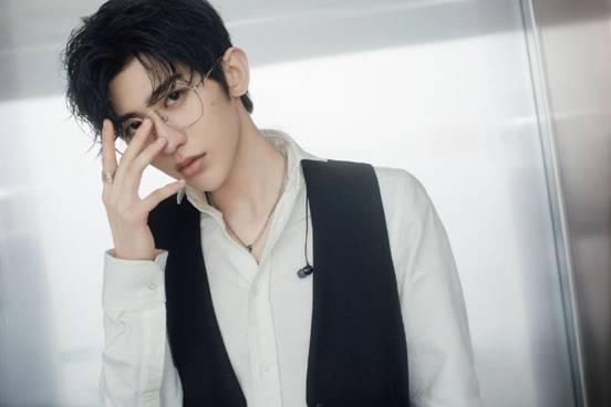 青春有你2|青你2吸了蔡徐坤多少血强行组CP不算啥,看到这3样ikun忍不了