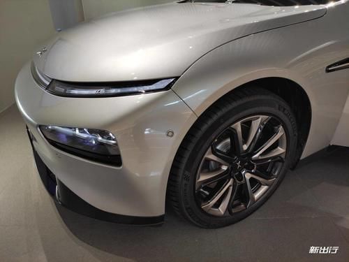 新能源汽车|买一辆概念车是什么感觉小鹏P7简单上手体验