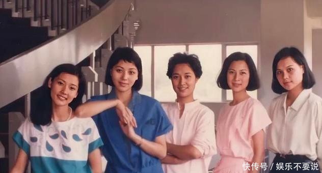 父亲|何赛飞和妹妹十年“夫妻”,与初恋裸婚恩爱32年,今成大赢家