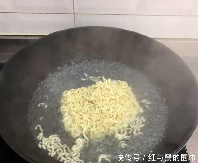  有趣|方便面新吃法新颖有趣营养美味