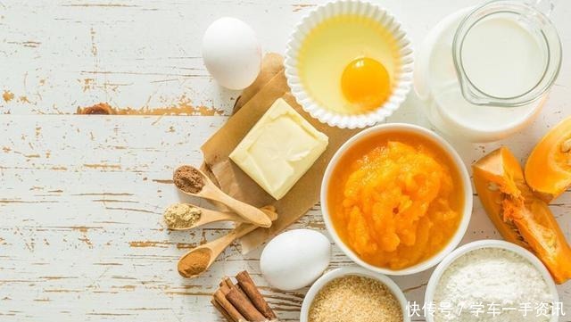 眼下|南瓜藤眼下的爽口菜,不同的人做出了不同的味道