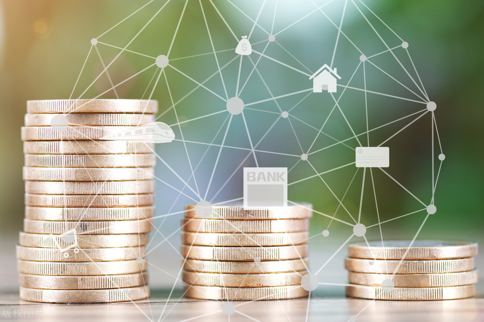  镇上|80万存了每月8千利息，在镇上买一个门面租金2.4万一年，选哪个？