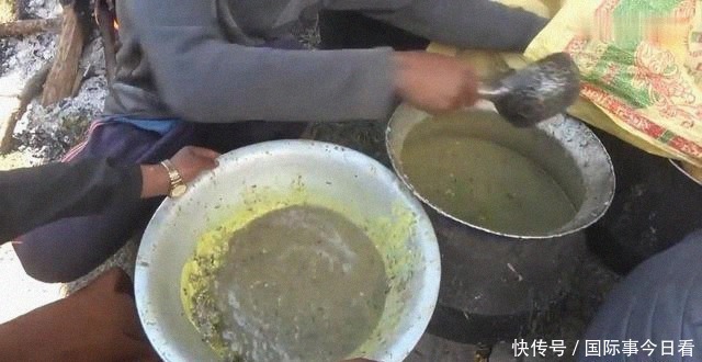 米饭|尼泊尔农村大型酒席,场面壮观,只吃一个菜咖喱羊肉配米饭