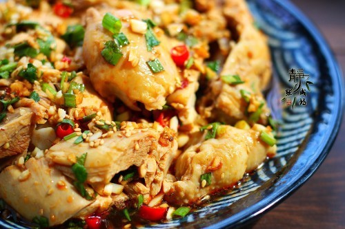  下饭|鸡腿最棒的吃法，不炒也不炸，简单一做，爽翻味蕾，下酒又下饭