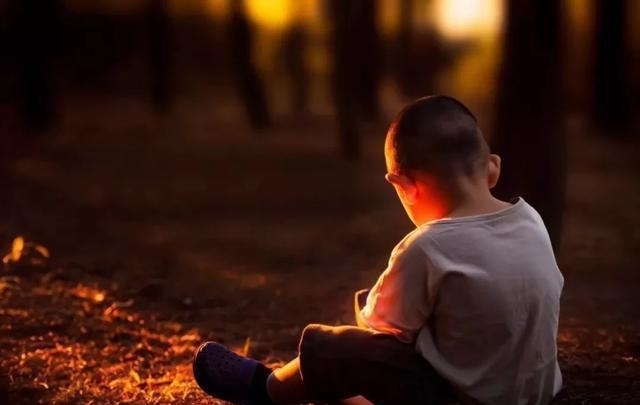 李玫瑾|李玫瑾:我用40年上千例儿童案例,回溯亲子关系对人格的影响