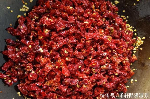 菜籽油|怎么做辣椒油,才能让香味完全发挥多数人不懂,怪不得味道发苦