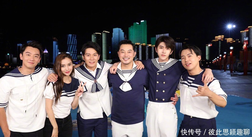  肩上|奔跑吧杀青：蔡徐坤把手搭在郭麒麟肩上，有谁注意李晨的手？