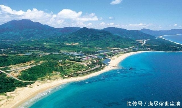  冲浪|综艺《夏日冲浪店》取景地：水质超清澈，海水平均温度26.5℃