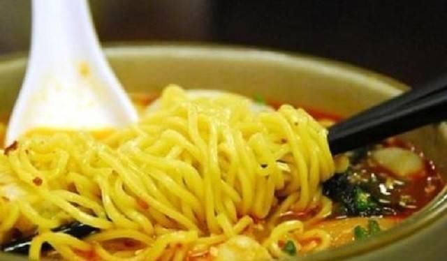 俄罗斯|俄罗斯向中国进口5万箱方便面,没过几天却要退货原因乐坏中国