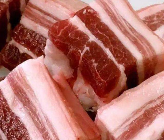 打底|揭秘面馆的馄饨汤,只需要这3样打底,比排骨汤还好喝