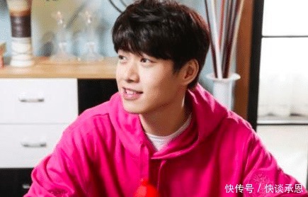  黄晓明|吴昕表演后潸然落泪，黄晓明暖心拿纸巾，一旁魏大勋表情引争议！