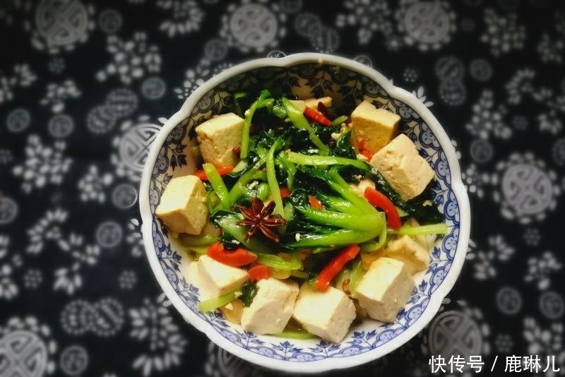 木耳|简单家常菜:千叶菜炒豆腐,木耳香菇肉片,蜜汁牛蒡,酸豆角荷包