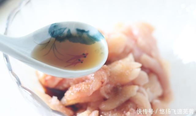  酥脆|无油低脂炸鸡柳，夏天吃，身体无负担，外酥脆内软嫩，太解馋了