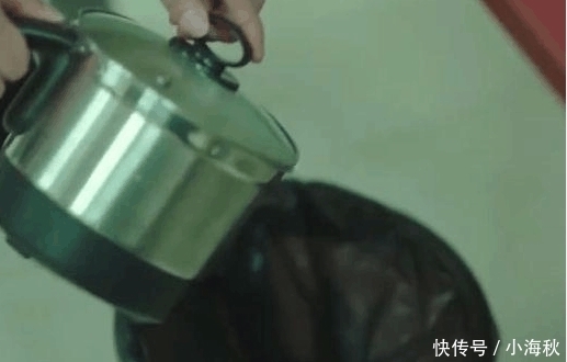 们就可以|“泡面”是先放面饼还是先放调料? 顺序错了, 难怪你泡出来难吃!