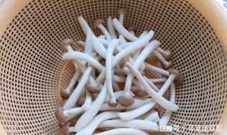  酸爽可口|我怎么能吃油浸蟹味菇拌烤茄子