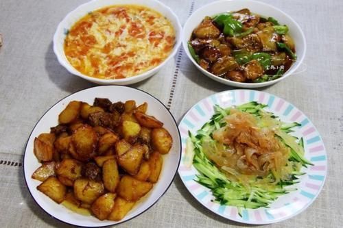 我家|晒晒我家三伏天晚餐,北方口味三菜一汤吃得香,网友经济味美