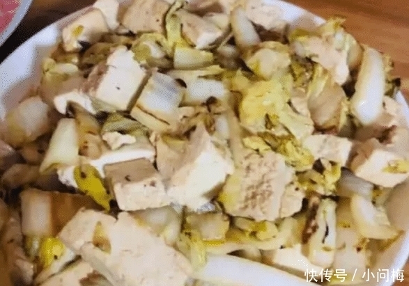  做饭|有个不会做饭的母亲是什么感受？网友：第1次吃食堂差点哭出声！