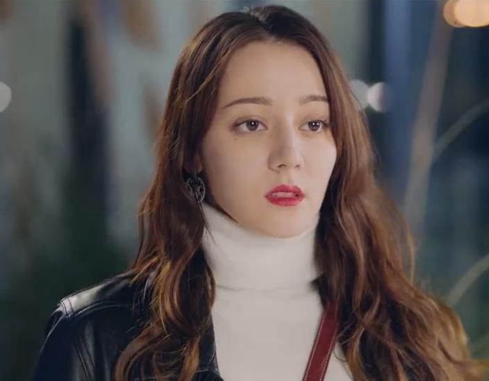  凛穿|幸福触手可及宋凛穿蕾丝内衣，周放服装上线6秒被抢空，获冠军