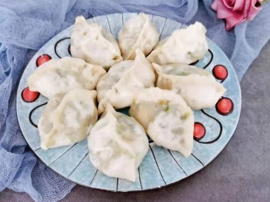 受欢迎|纯素馅饺子好吃有诀窍,调馅时加点它,又鲜又香,比肉饺子受欢迎