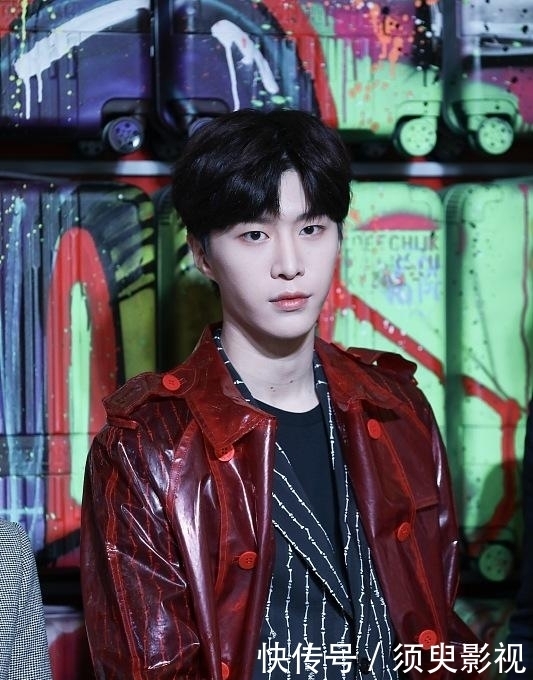 业绩|范丞丞为了业绩坑经纪人,洗脑式推销太上头,经纪人:所以爱会消失对不对?